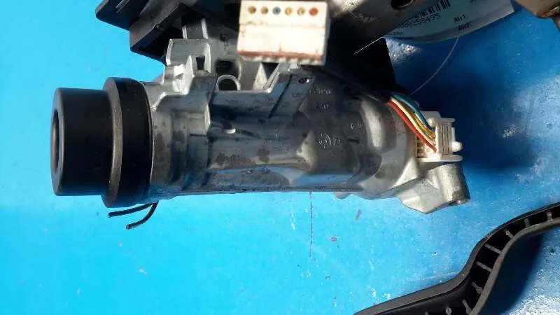 Columna Direccion para Volkswagen Scirocco (137)