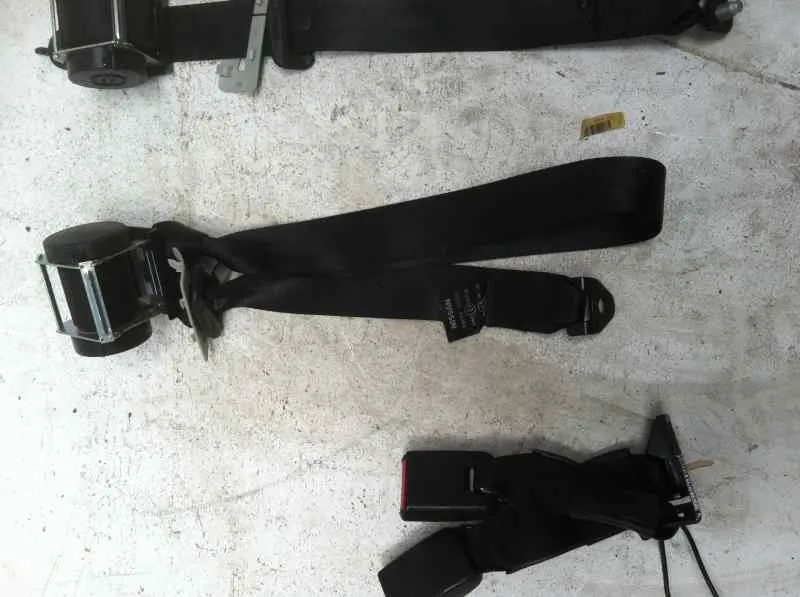 Cinturon Seguridad Trasero Izquierdo para Nissan Qashqai (J10)