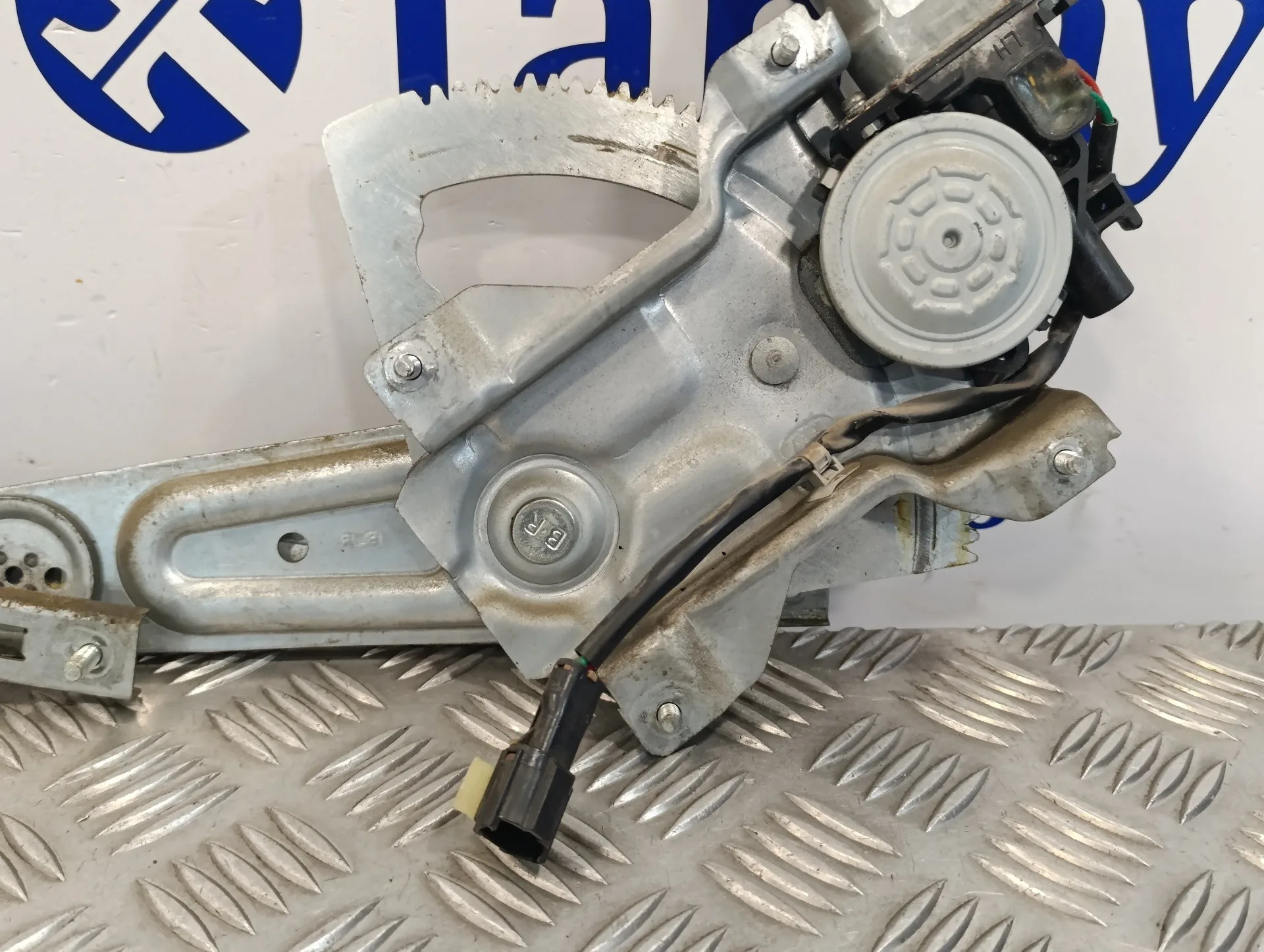 Elevalunas Trasero Izquierdo para Kia Sorento