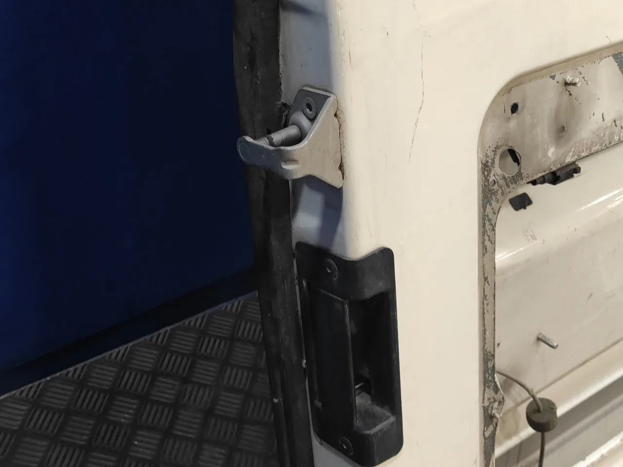 Puerta Trasera Carga Izquierda para Ford Transit Caja Cerrada, Larga (Fy) (2000 =>)