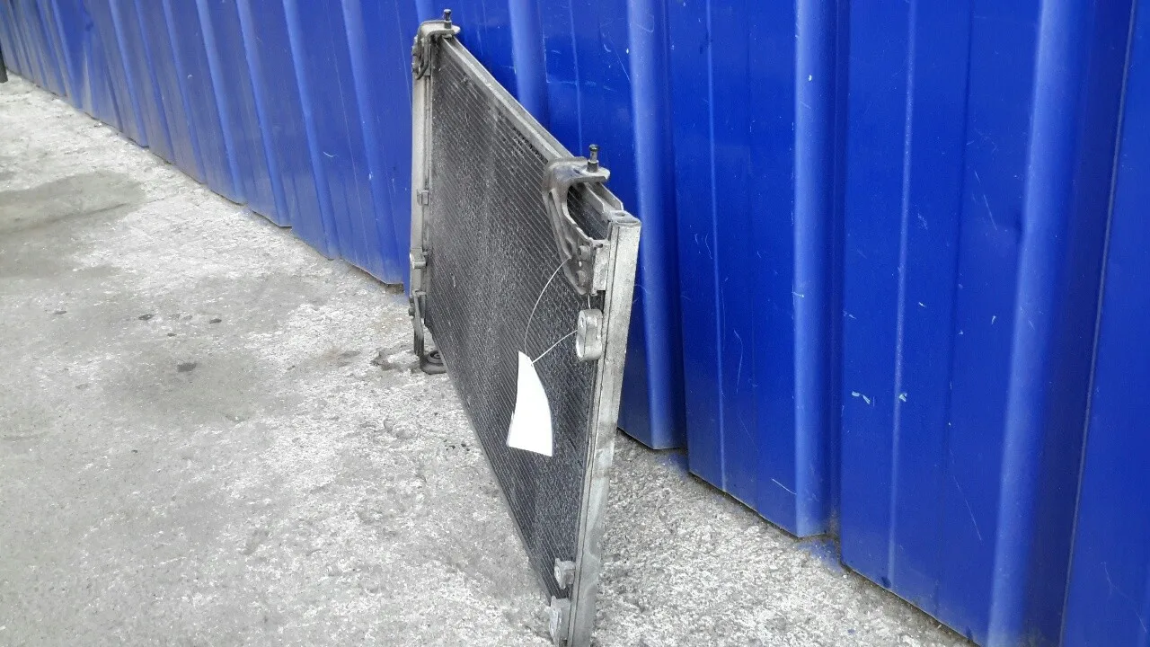 Condensador / Radiador Aire Acondicionado para Toyota Avensis Berlina (T25)