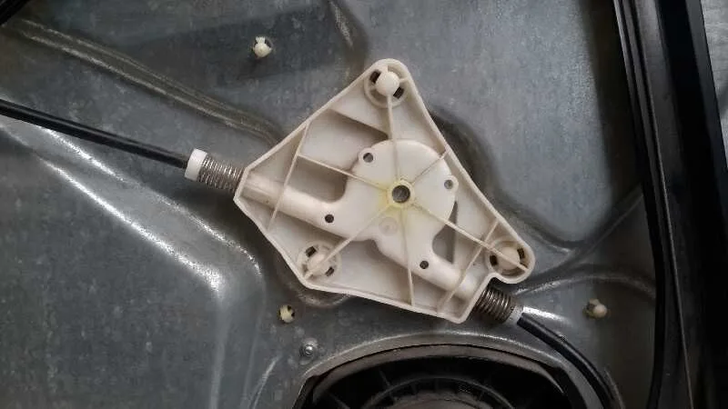 Elevalunas Delantero Derecho para Seat Ibiza (6L1)