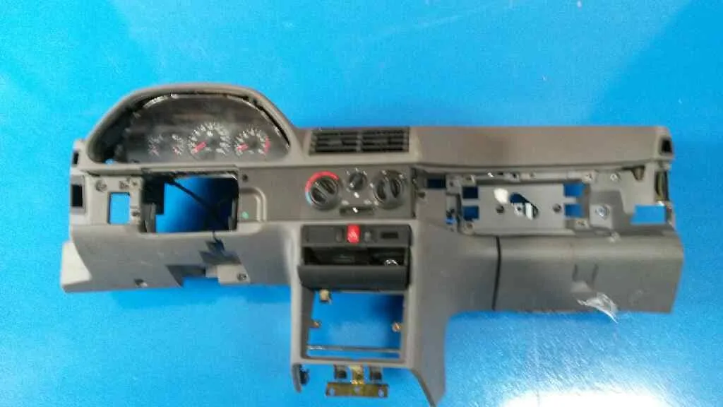 Salpicadero para Alfa Romeo 145