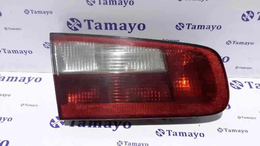 Piloto Trasero Izquierdo Porton para Renault Laguna (B56)