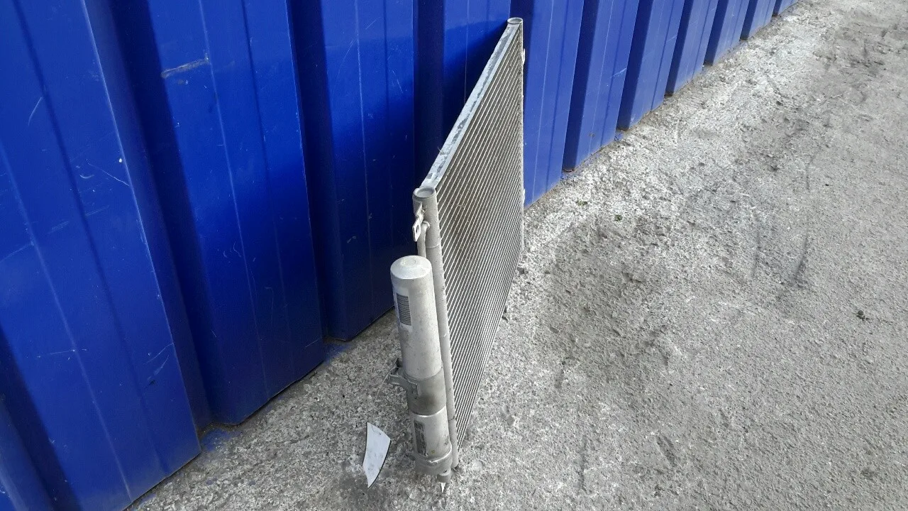 Condensador / Radiador Aire Acondicionado para Nissan Note (E11E)