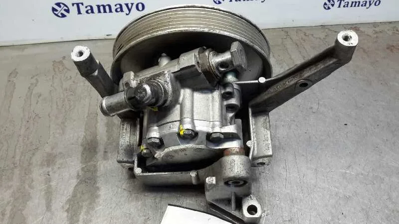 Bomba Servodireccion para Audi A6 Avant (4B5)