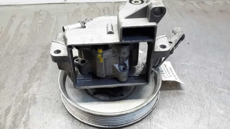 Bomba Servodireccion para Audi A6 Avant (4B5)