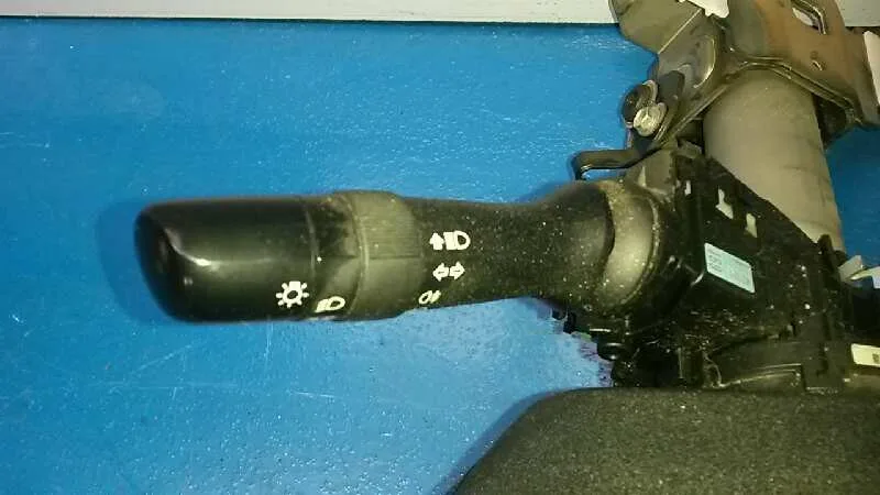 Mando Intermitentes para Toyota Prius (Nhw30)