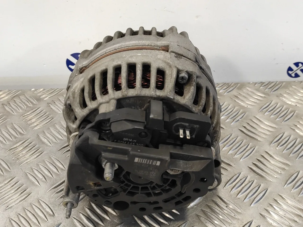 Alternador para Volkswagen Scirocco (137)