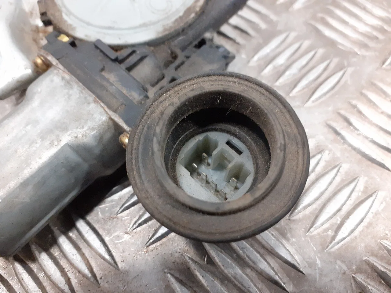 Elevalunas Trasero Derecho para Toyota Prius (Nhw20)