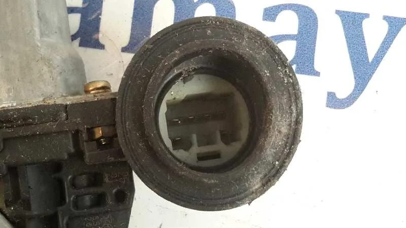 Elevalunas Trasero Izquierdo para Toyota Prius (Nhw20)