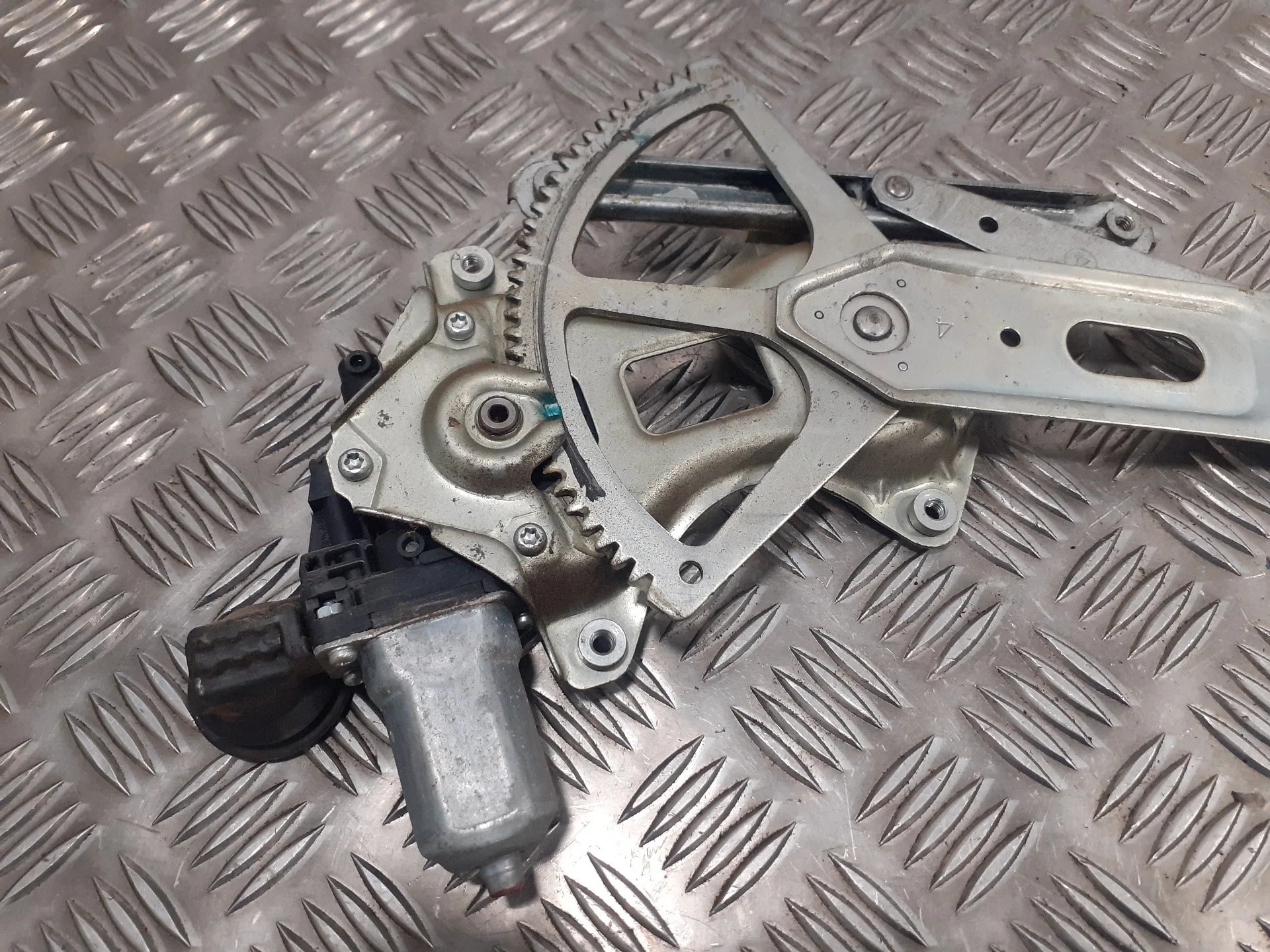 Elevalunas Delantero Derecho para Toyota Rav 4 (A3)