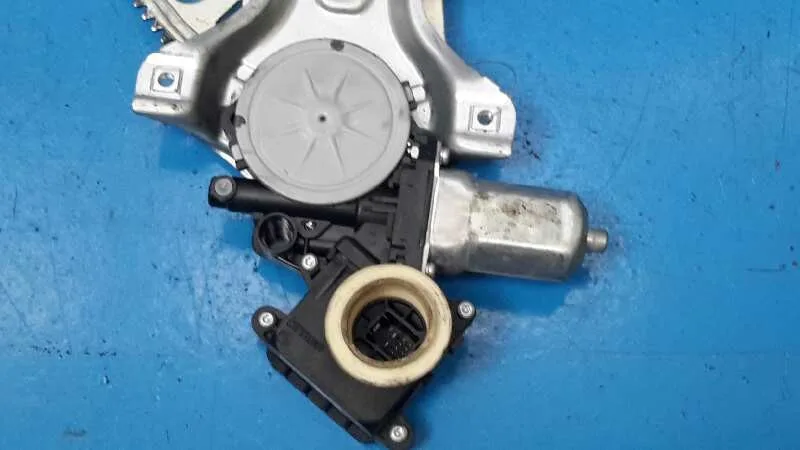 Elevalunas Delantero Izquierdo para Toyota Yaris (Ksp9/Scp9/Nlp9)