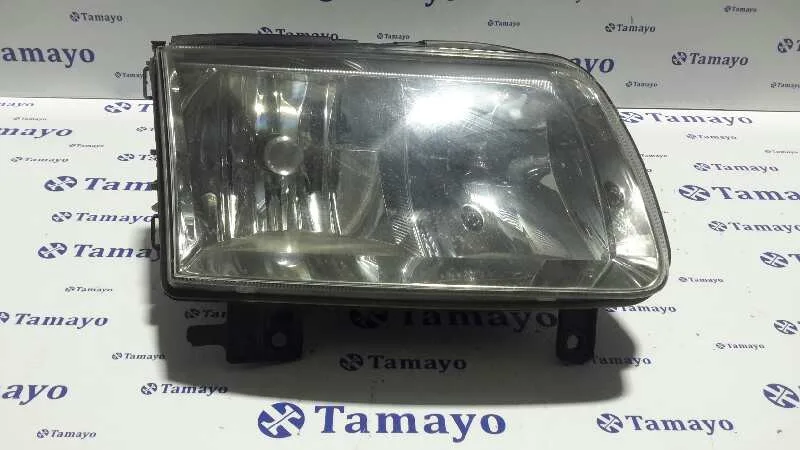 Faro Derecho para Volkswagen Polo Berlina (6N2)