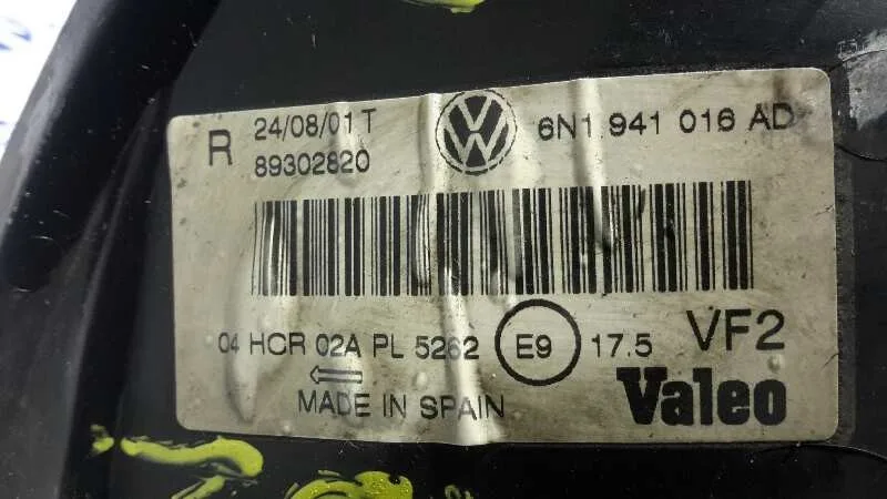 Faro Derecho para Volkswagen Polo Berlina (6N2)