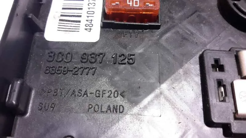 Caja Reles / Fusibles para Volkswagen Passat Variant (3C5)