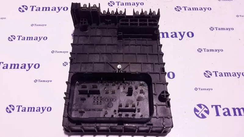 Caja Reles / Fusibles para Volkswagen Passat Variant (3C5)