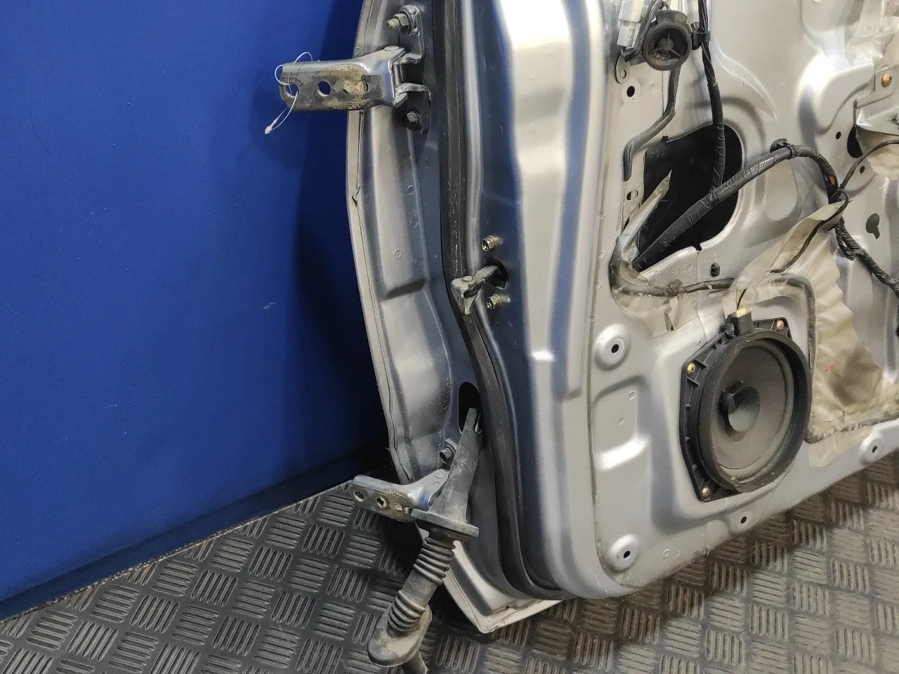 Puerta Delantera Derecha para Mitsubishi Montero (V60/V70)