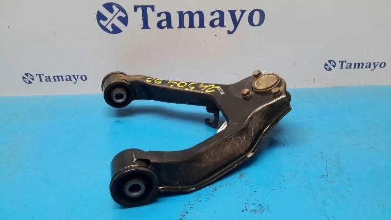 Brazo Suspension Superior Delantero Derecho para Mitsubishi Montero (V60/V70)