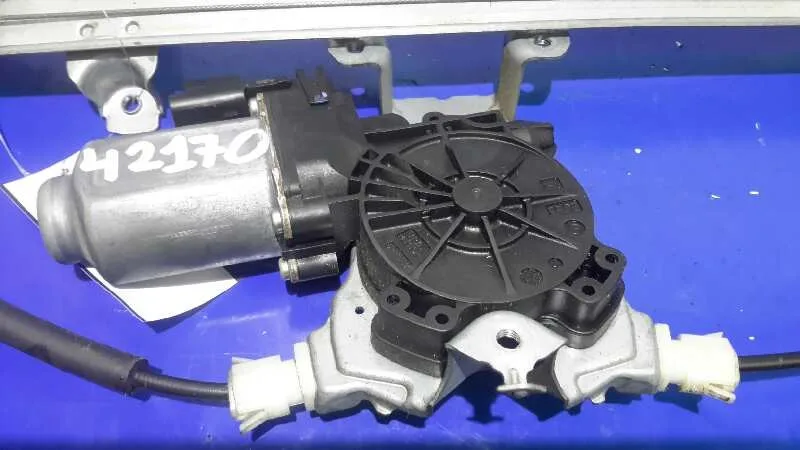 Elevalunas Delantero Izquierdo para Nissan Note (E11E)