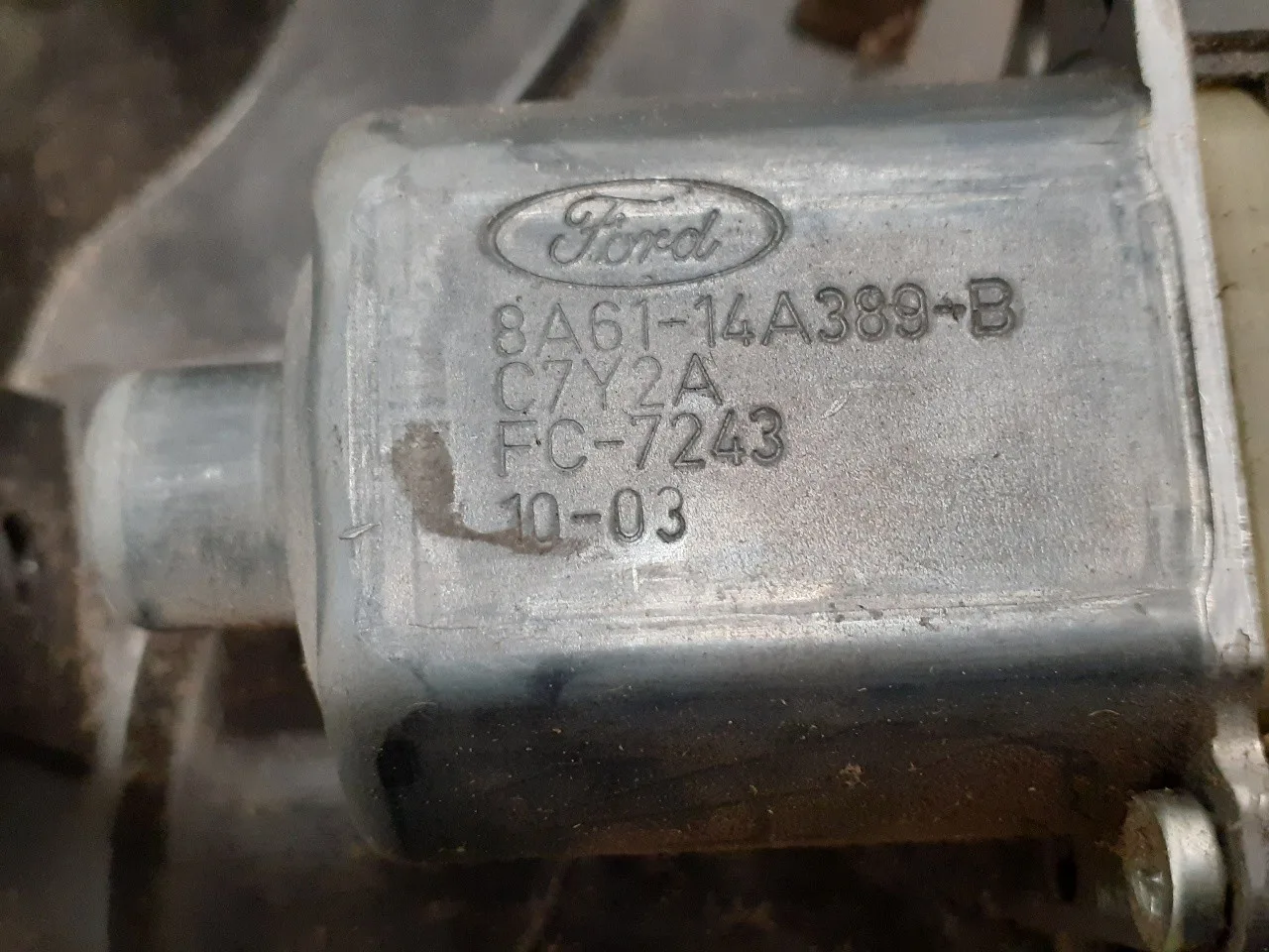 Elevalunas Delantero Izquierdo para Ford Fiesta (Cb1)