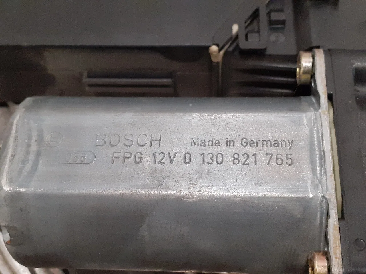 Motor Elevalunas Trasero Izquierdo para Volkswagen Touareg (7La)