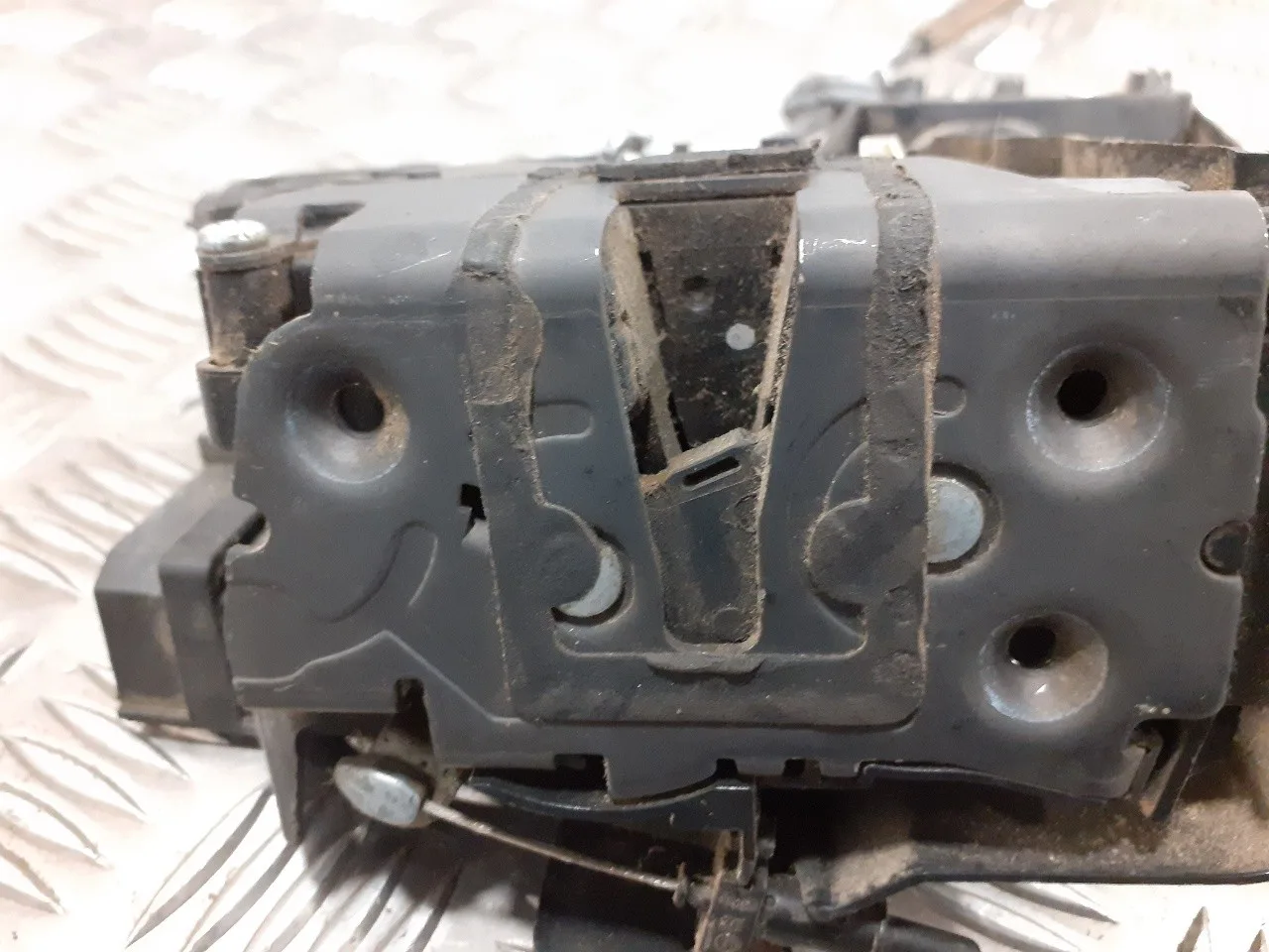 Cerradura Puerta Delantera Derecha para Ford Focus Lim. (Cb4)