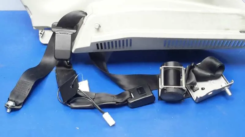 Cinturon Seguridad Trasero Derecho para Nissan Qashqai (J10)