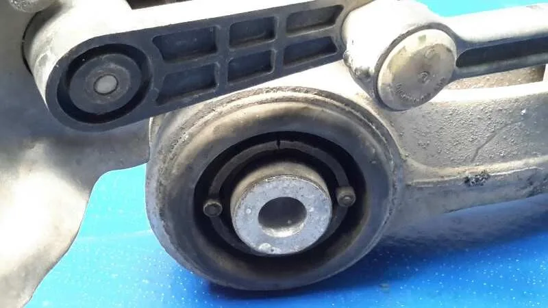 Brazo Suspension Superior Delantero Izquierdo para Volkswagen Touareg (7La)