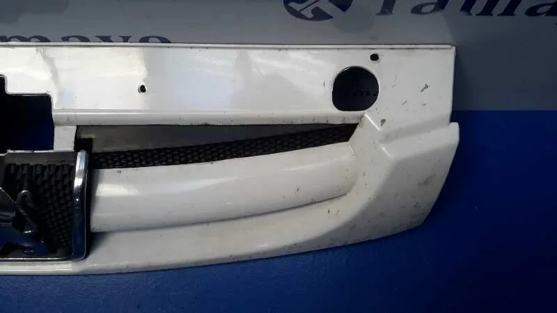Rejilla Delantera para Peugeot Partner (S2)