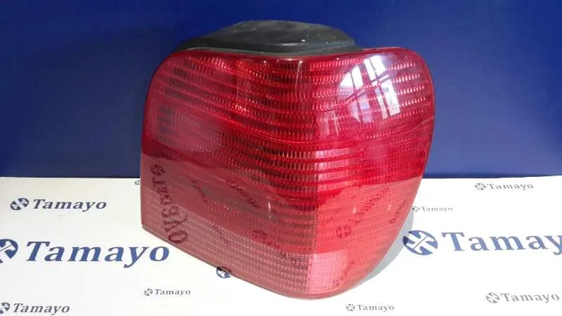 Piloto Trasero Derecho para Volkswagen Polo Berlina (6N2)