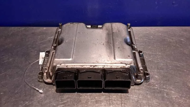 Centralita Motor Uce para Renault Laguna (B56)