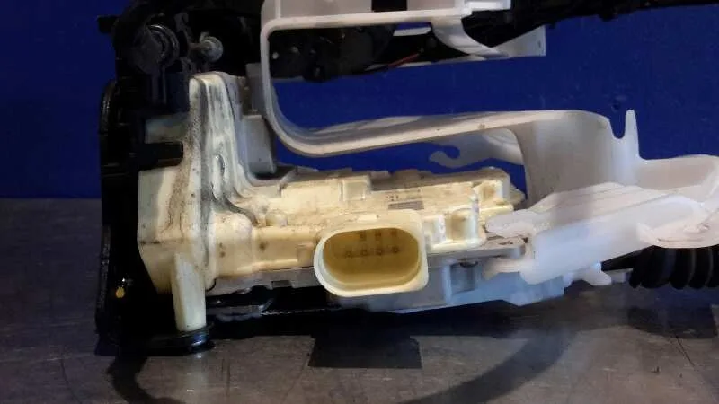 Cerradura Puerta Delantera Derecha para Volkswagen Passat Variant (3C5)