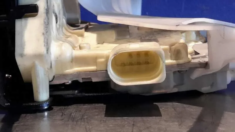 Cerradura Puerta Trasera Derecha para Volkswagen Passat Variant (3C5)