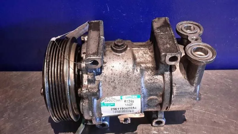 Compresor Aire Acondicionado para Ford Fiesta (Cbk)