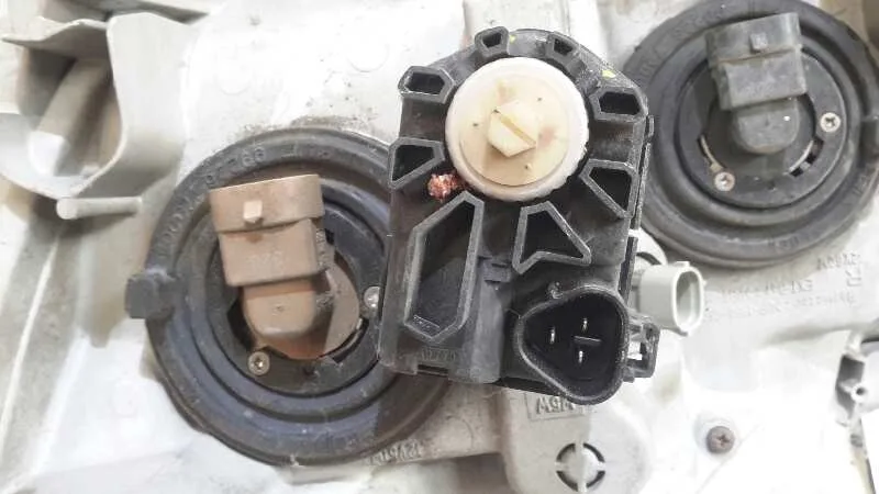 Faro Derecho para Toyota Corolla Verso (E12)