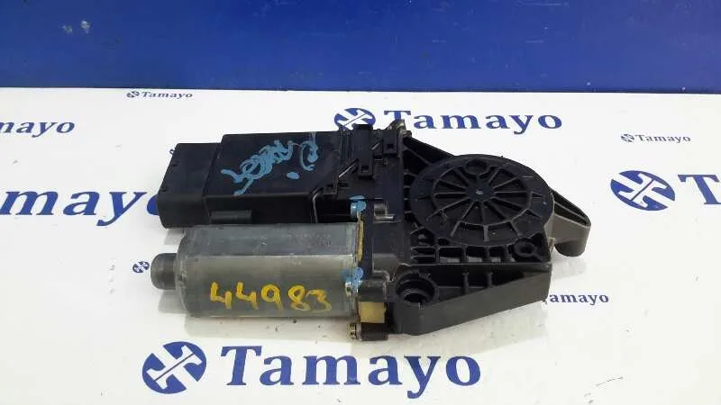 Motor Elevalunas Delantero Derecho para Volkswagen Passat Berlina (3B2)