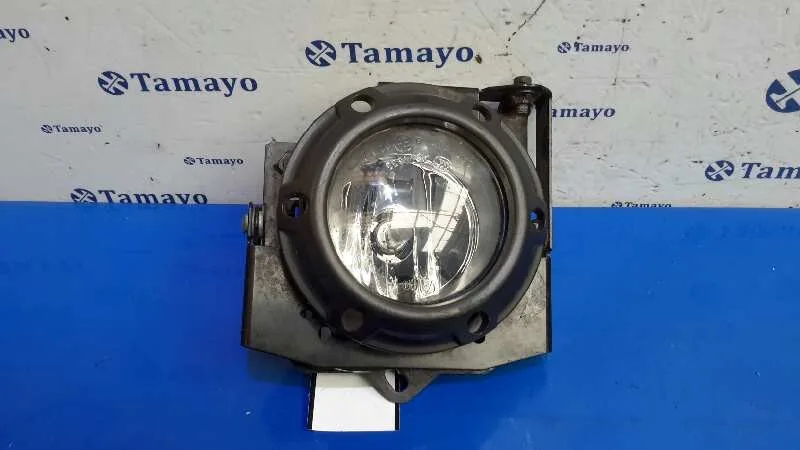 Faro Antiniebla Derecho para Mitsubishi Outlander (Cw0)