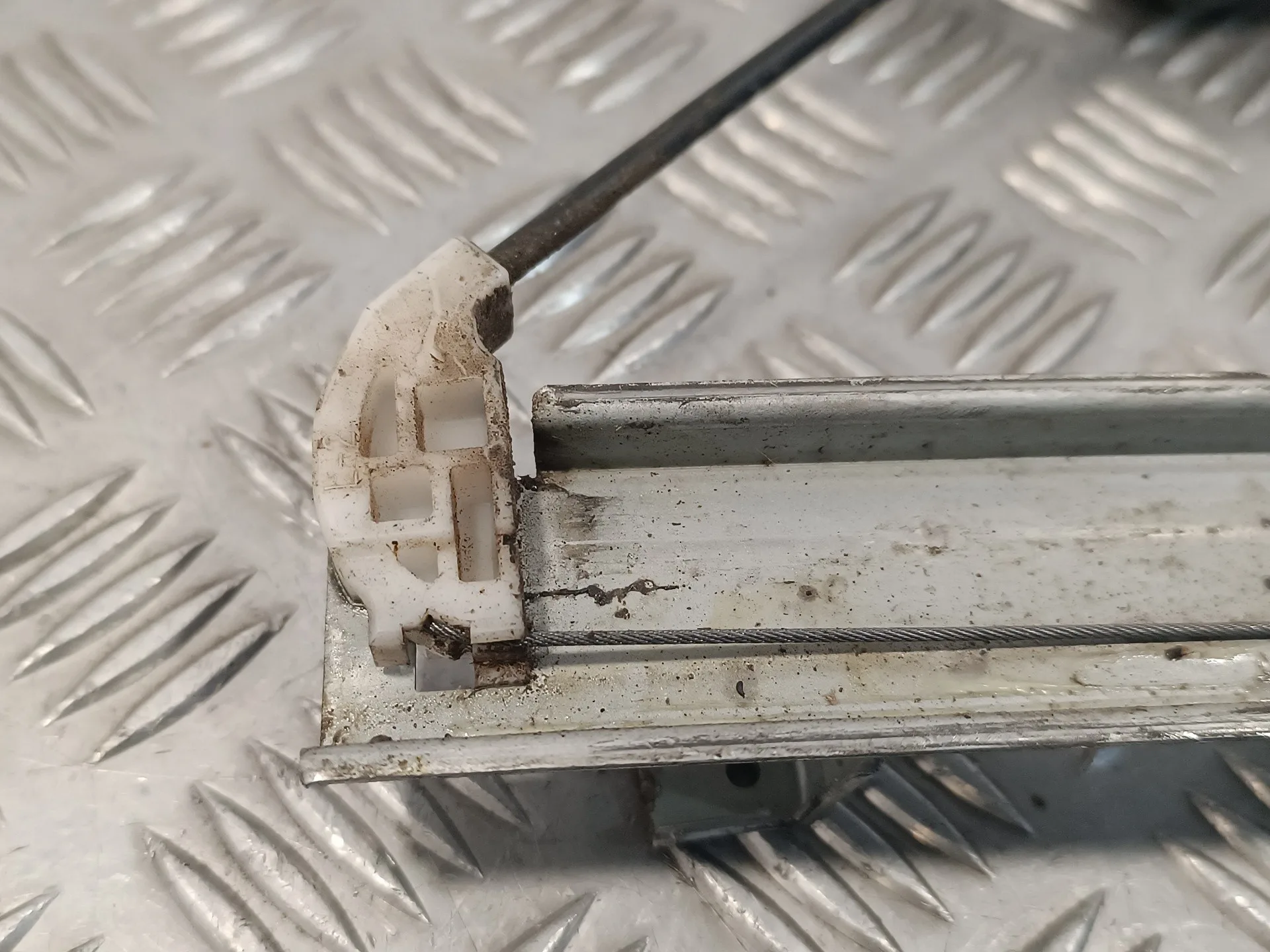 Elevalunas Trasero Izquierdo para Mitsubishi Outlander (Cu0W)