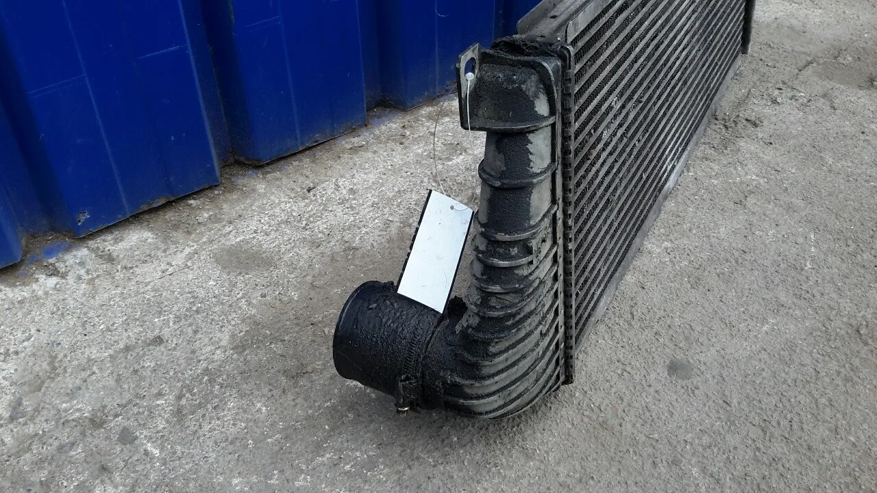 Intercooler para Volkswagen Lt Caja Cerrada / Combi (Mod. 1997)