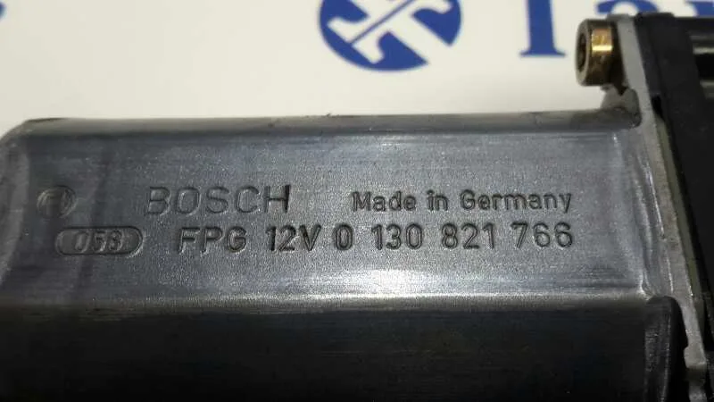 Motor Elevalunas Delantero Derecho para Peugeot 307 (S1)