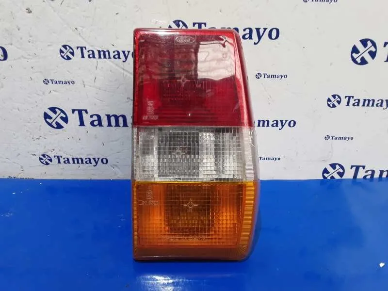 Piloto Trasero Derecho para Ford Fiesta Berl./Express