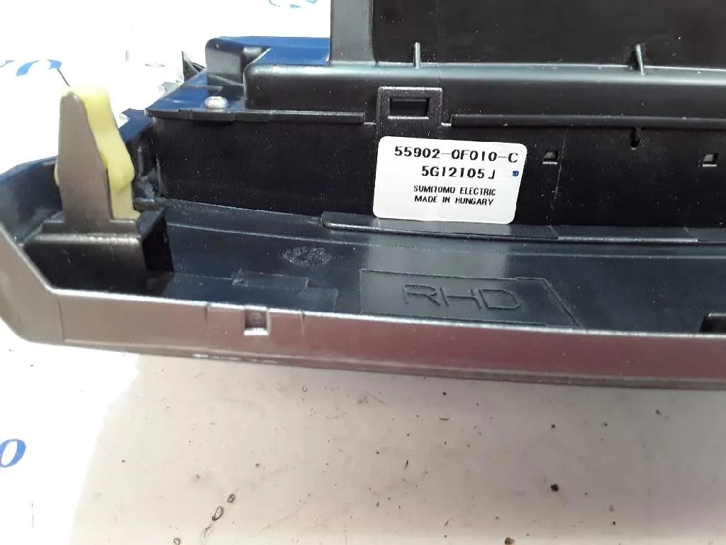Mando Climatizador para Toyota Corolla Verso (R1)