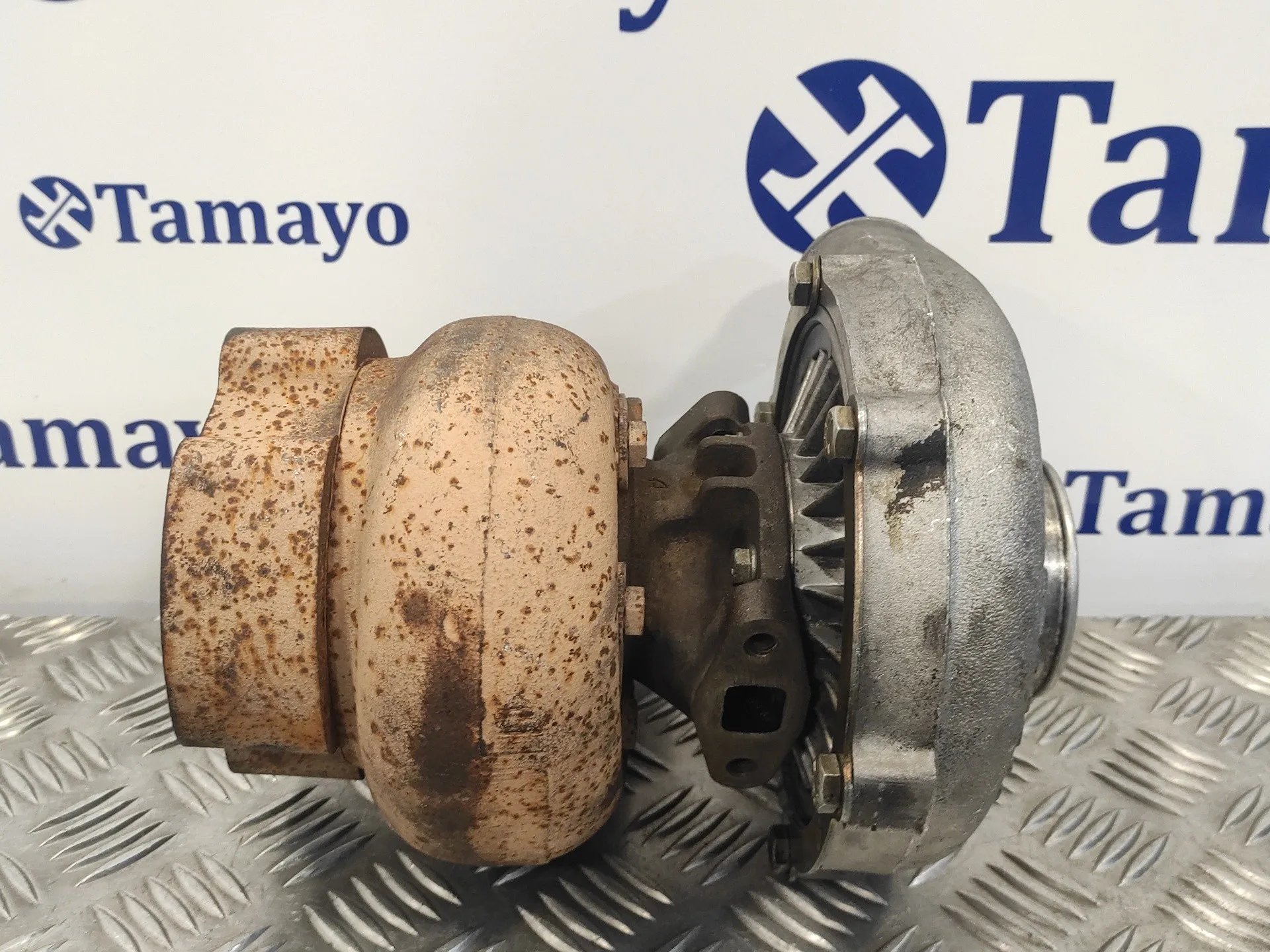 Turbocompresor para Nissan M-90