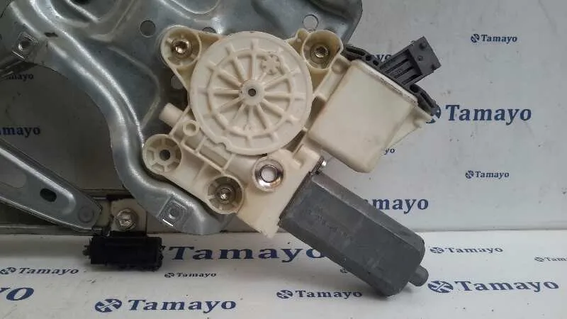 Elevalunas Delantero Derecho para Toyota Avensis Berlina (T25)