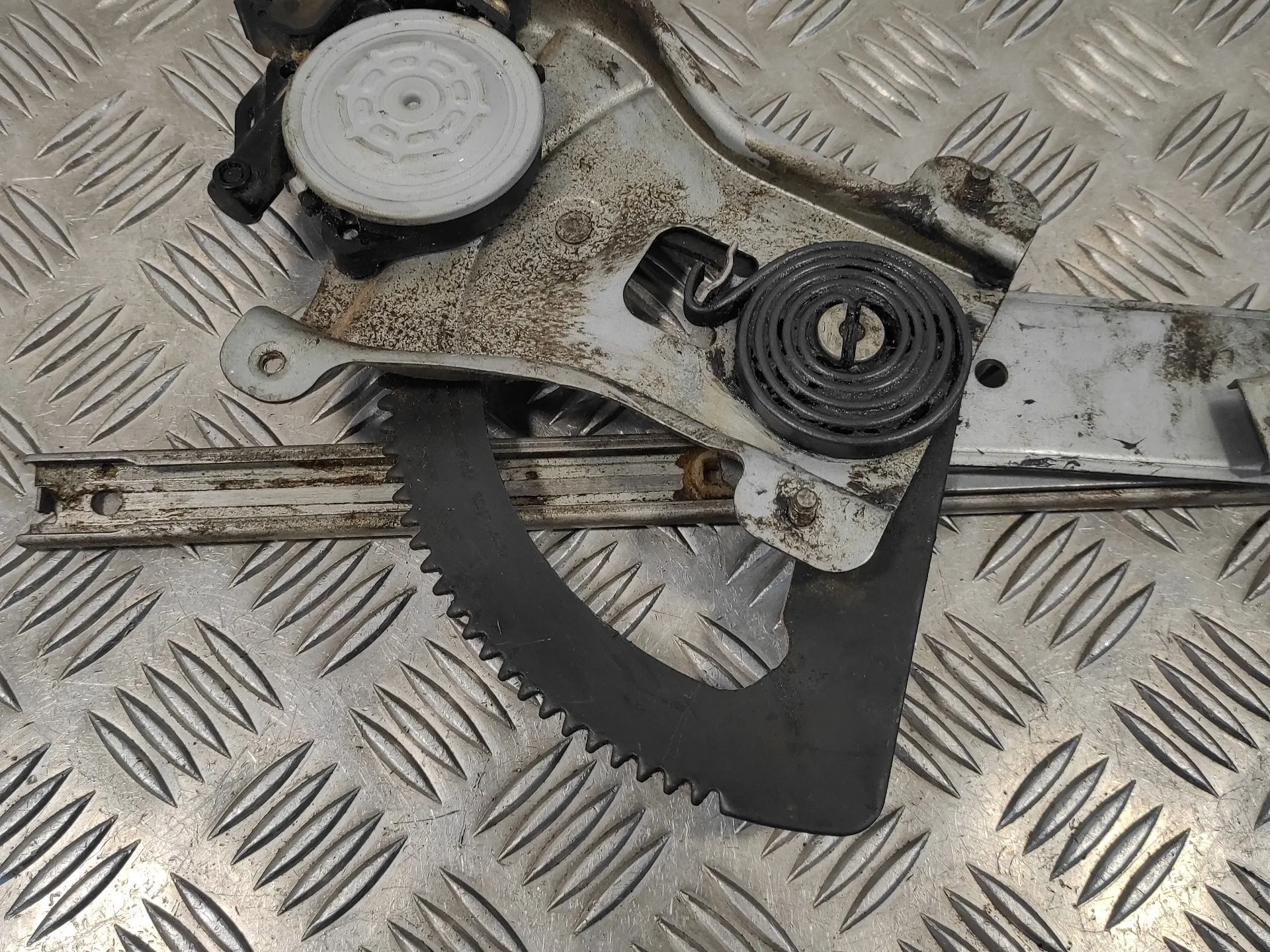 Elevalunas Delantero Derecho para Daewoo Kalos