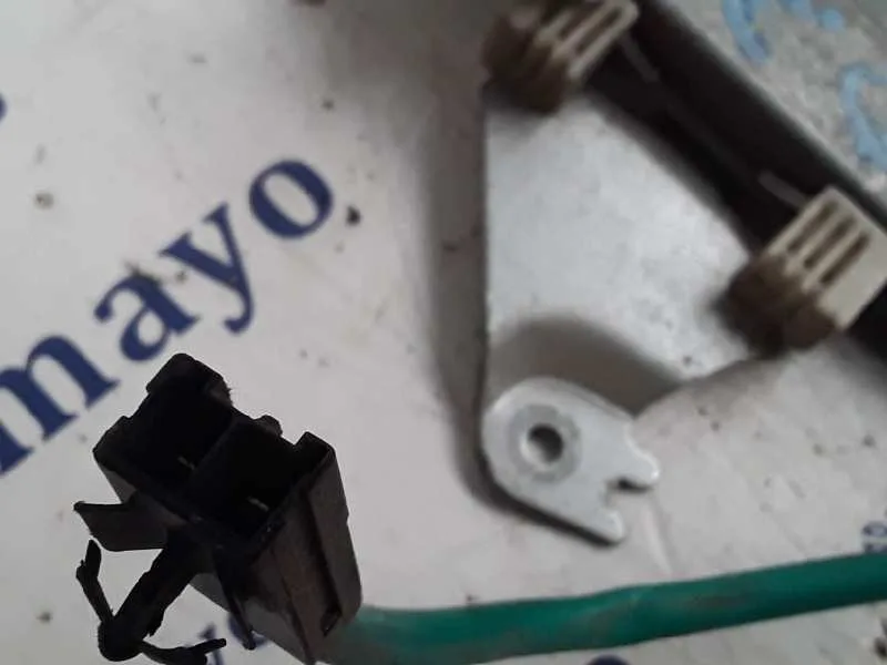 Elevalunas Delantero Derecho para Nissan Almera Tino (V10M)