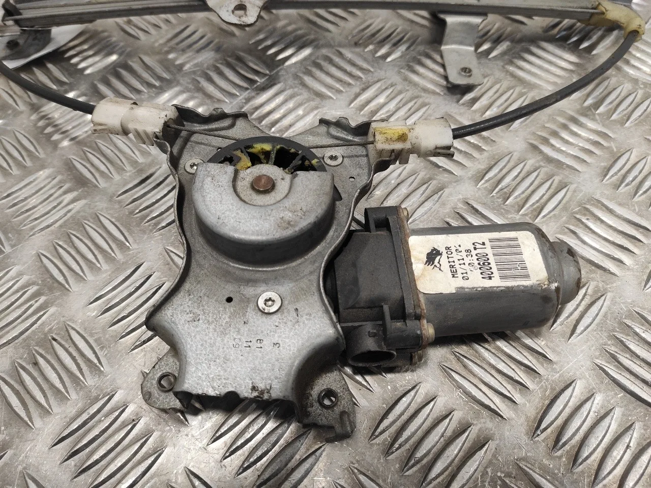 Elevalunas Trasero Derecho para Nissan Almera Tino (V10M)