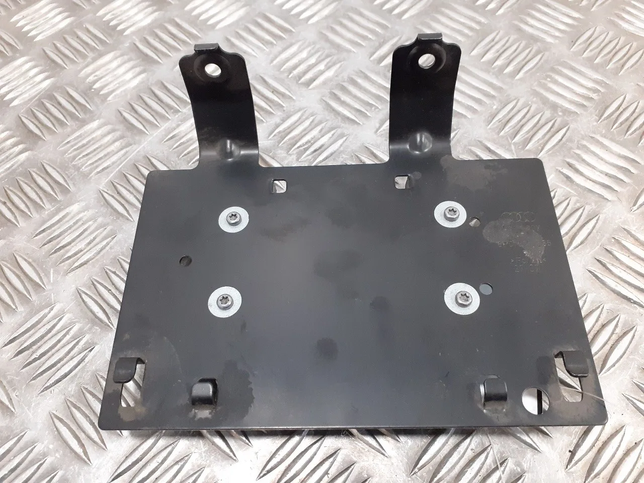 Amplificador Radio para Audi A4 Ber. (B8)