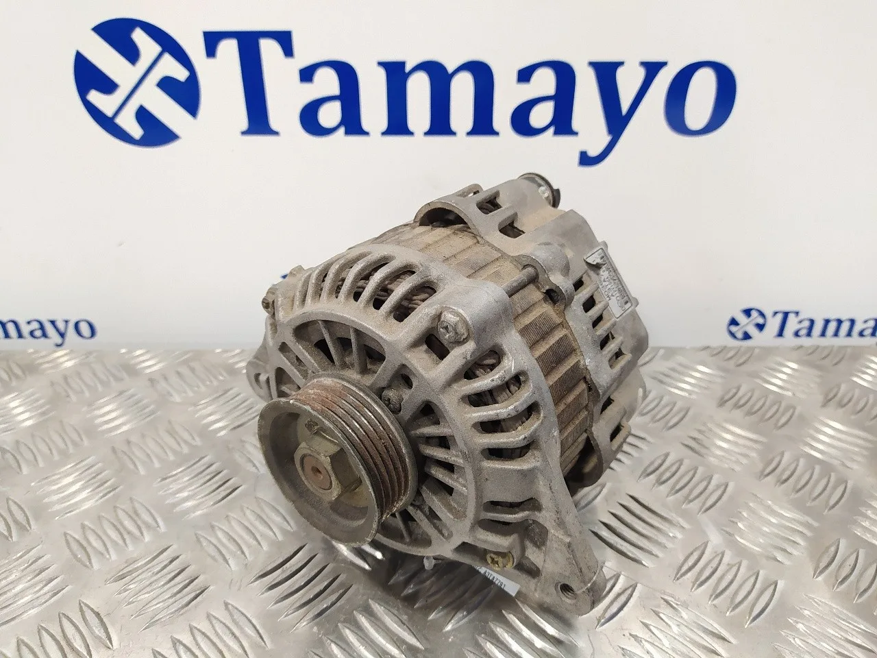 Alternador para Mitsubishi Space Wagon (N80/N90)